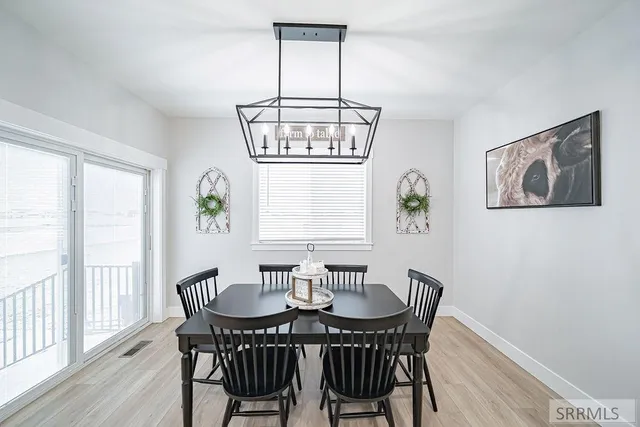 $750,000 | 1596 North 845 Street, Shelley, ID 83274