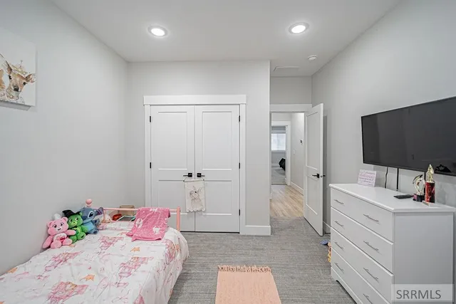 $750,000 | 1596 North 845 Street, Shelley, ID 83274