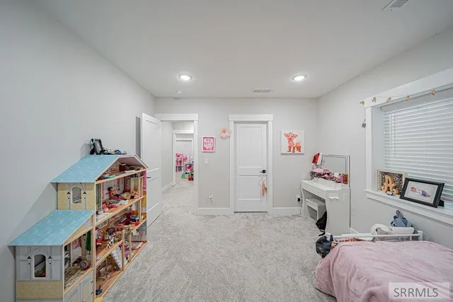 $750,000 | 1596 North 845 Street, Shelley, ID 83274