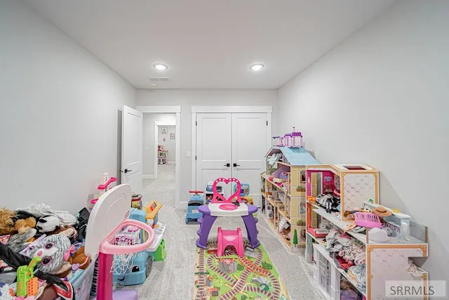 $750,000 | 1596 North 845 Street, Shelley, ID 83274