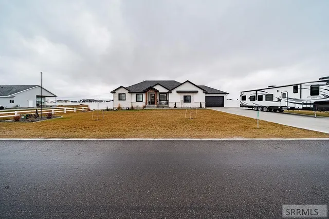 $750,000 | 1596 North 845 Street, Shelley, ID 83274
