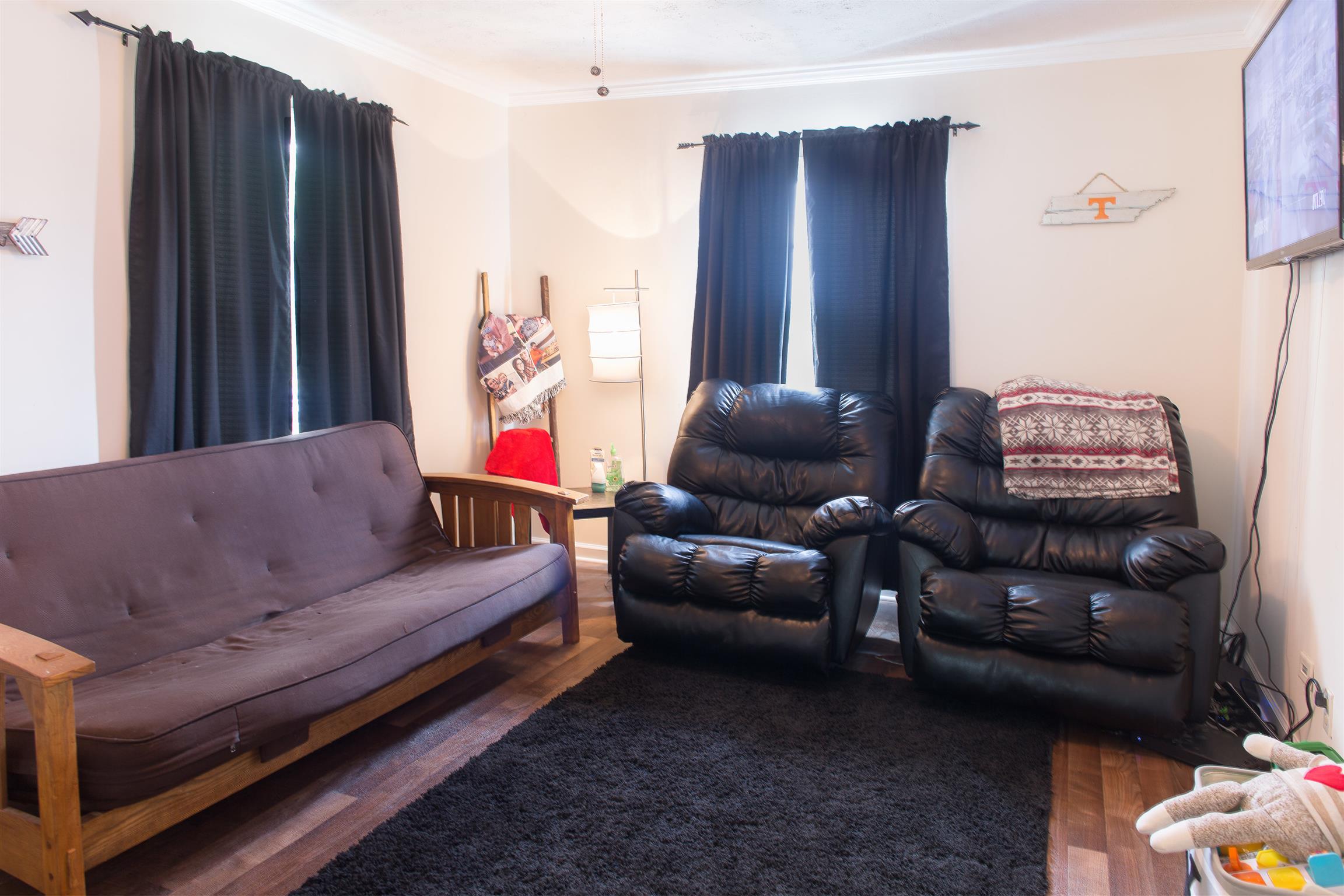 47 Osborne Road Watertown, TN 37184 - Photo 4 of 12 living room 2