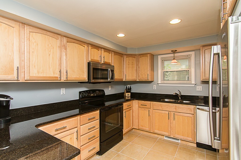 24 Marconi Road Worcester, MA 01606 - Photo 3 of 21 Gallery Image 3