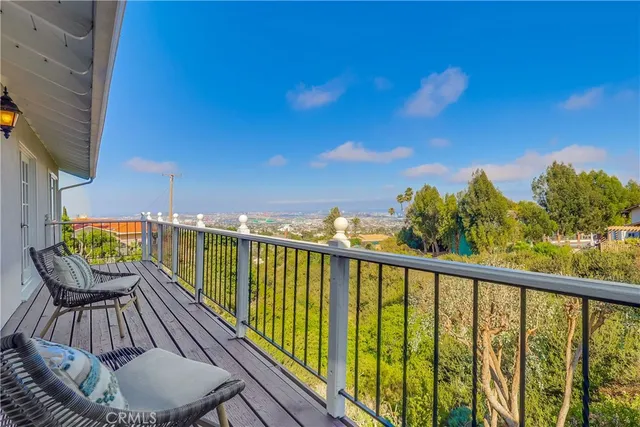 $1,990,000 | 2212 Chandeleur Drive, Rancho Palos Verdes, CA 90275