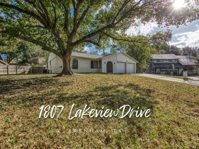 $285,000 | 1807 Lakeview Drive, Brenham, TX 77833
