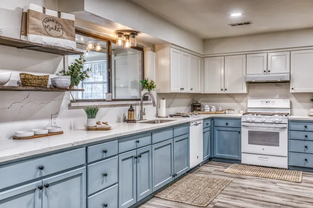 $285,000 | 1807 Lakeview Drive, Brenham, TX 77833