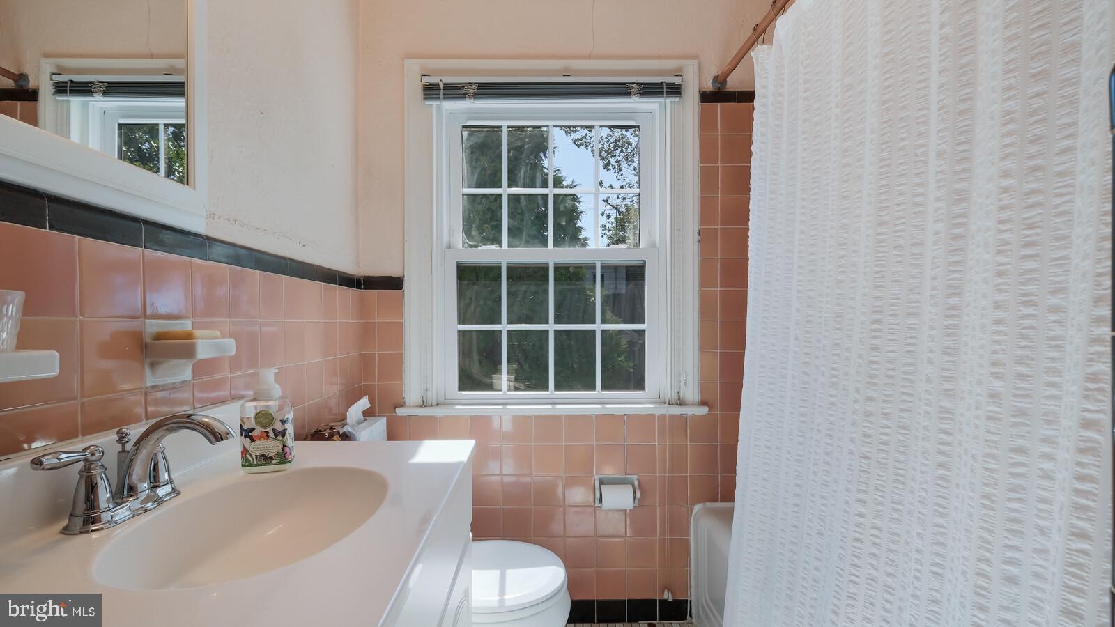 550 Midvale Road Upper Darby, PA 19082 - Photo 27 of 34