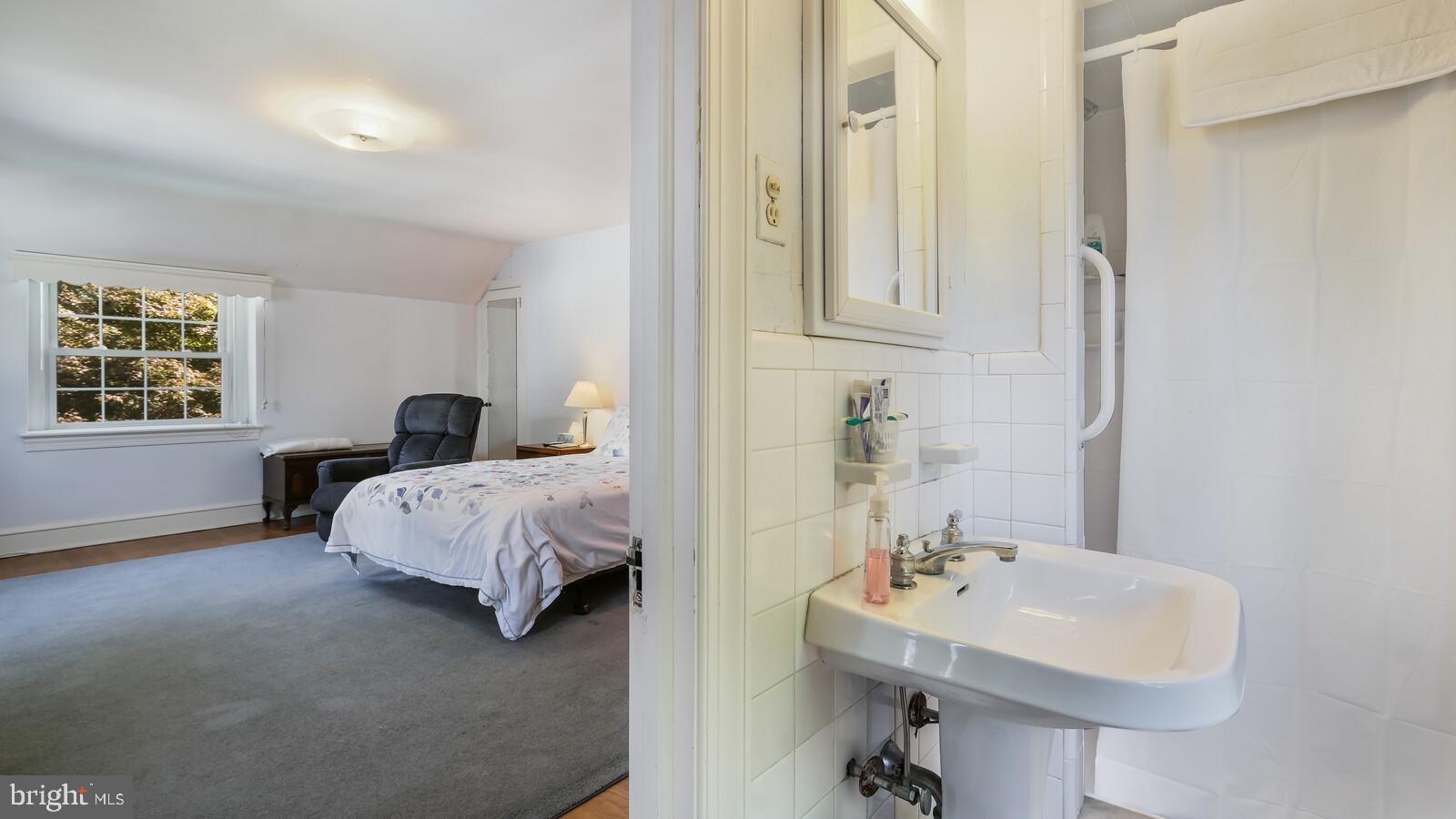 550 Midvale Road Upper Darby, PA 19082 - Photo 28 of 34