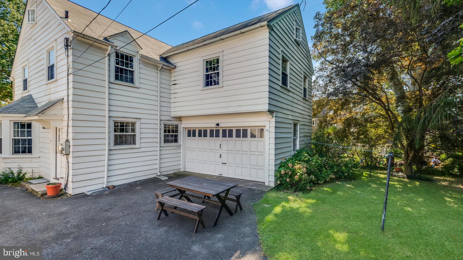 550 Midvale Road Upper Darby, PA 19082 - Photo 4 of 34