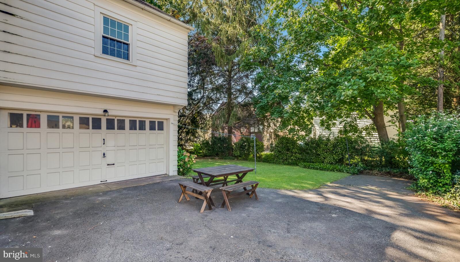 550 Midvale Road Upper Darby, PA 19082 - Photo 5 of 34