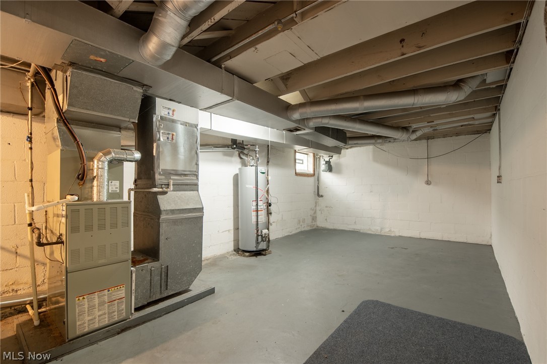 4122 Lambert Road Cleveland, OH 44121 - Photo 27 of 32 Basement featuring gas water heater