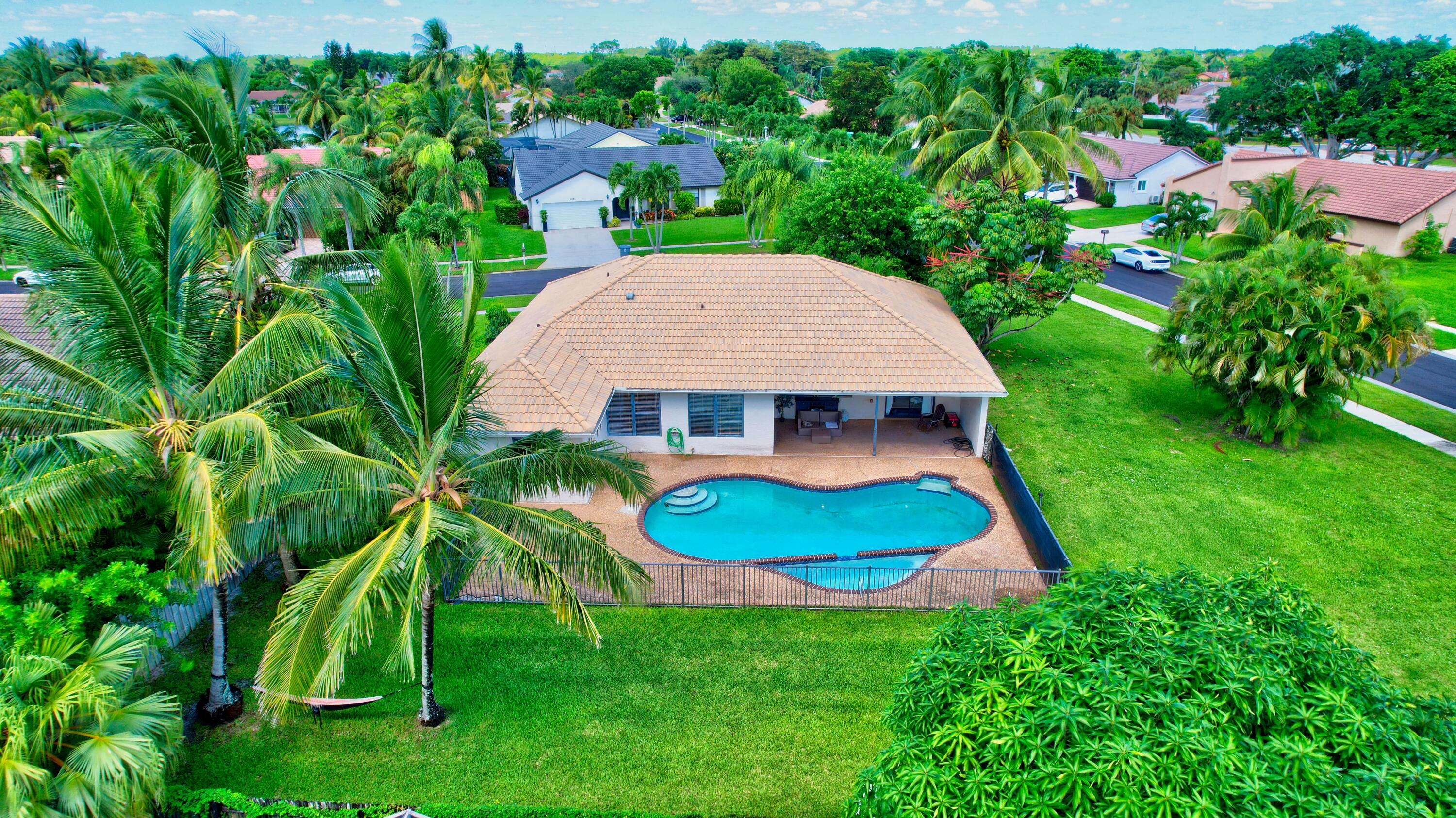 9040 Red Oak Lane Boca Raton, FL 33428 - Photo 37 of 44 05_dji_0101_2_3_4_5