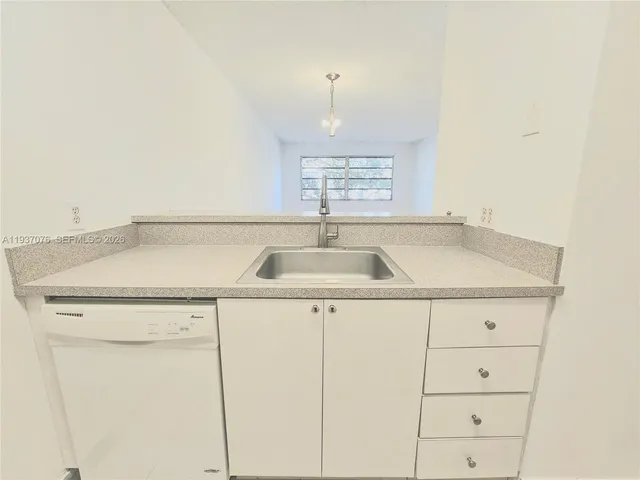 $1,500 | 1225 Northeast 124th Street, Unit 34B, North Miami, FL 33161