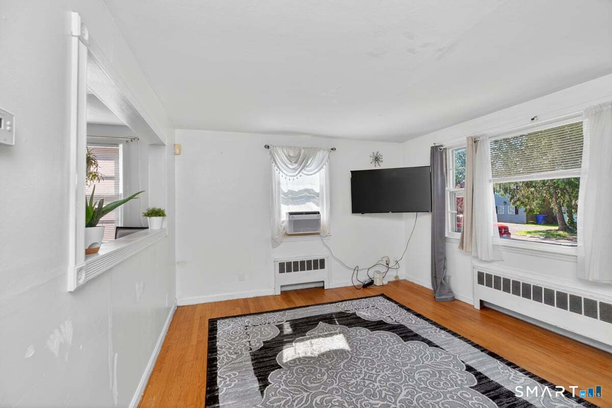 1 Leonard Road Enfield, CT 06082 - Photo 17 of 40