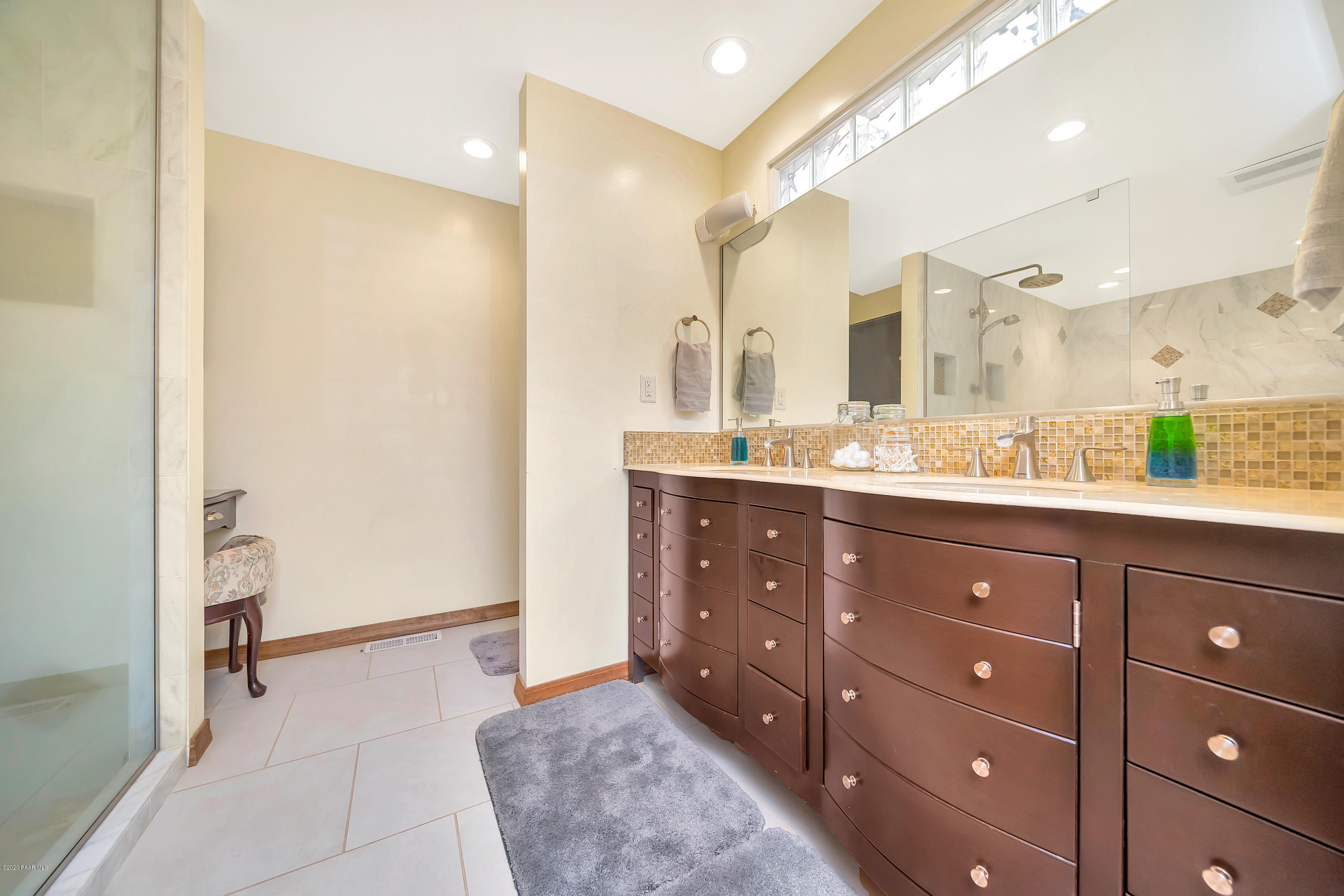 771 Rolling Hills Road Paulden, AZ 86334 - Photo 18 of 48 027_Master Bathroom