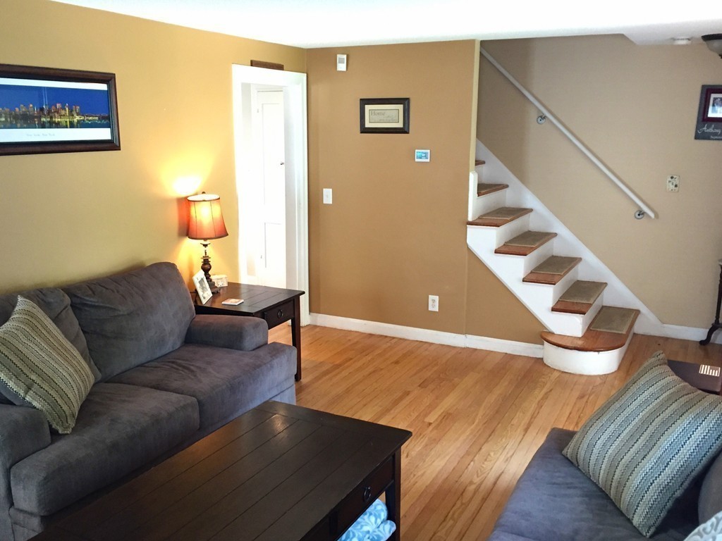 114 Abbott Street Springfield, MA 01118 - Photo 8 of 21 Gallery Image 8