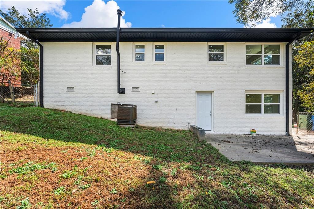 3981 Rutgers Drive Southwest Atlanta, GA 30331 - Photo 13 of 14