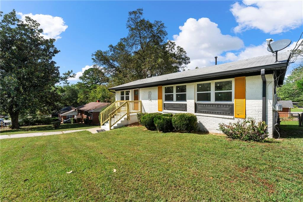 3981 Rutgers Drive Southwest Atlanta, GA 30331 - Photo 2 of 14