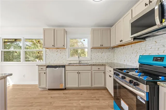 $2,400 | 3981 Rutgers Drive Southwest, Atlanta, GA 30331