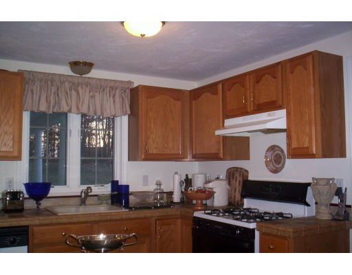 64 Patty's Road Mansfield, MA 02048 - Photo 8 of 23 Gallery Image 8