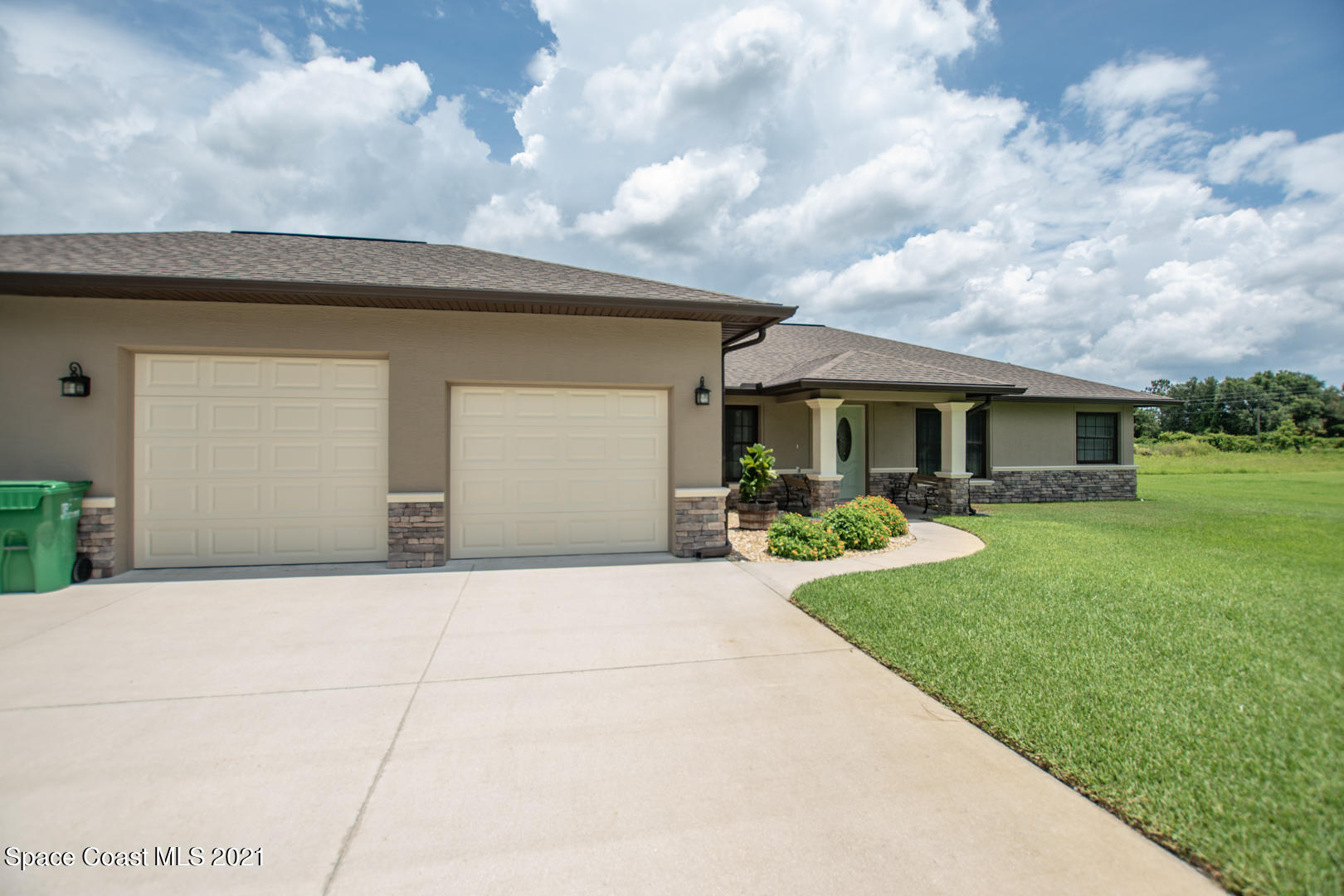 3270 Aurantia Road Mims, FL 32754 - Photo 5 of 38 DSC_0250