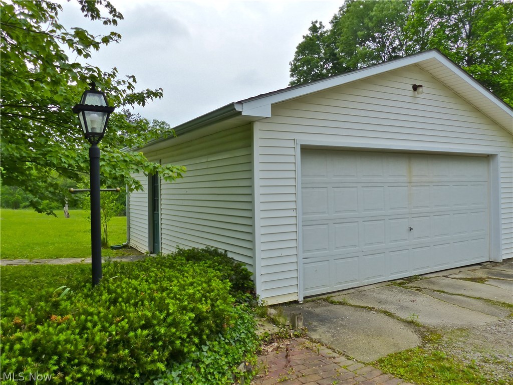 10215 Chardon Road Chardon, OH 44024 - Photo 34 of 35 Gallery Image 34