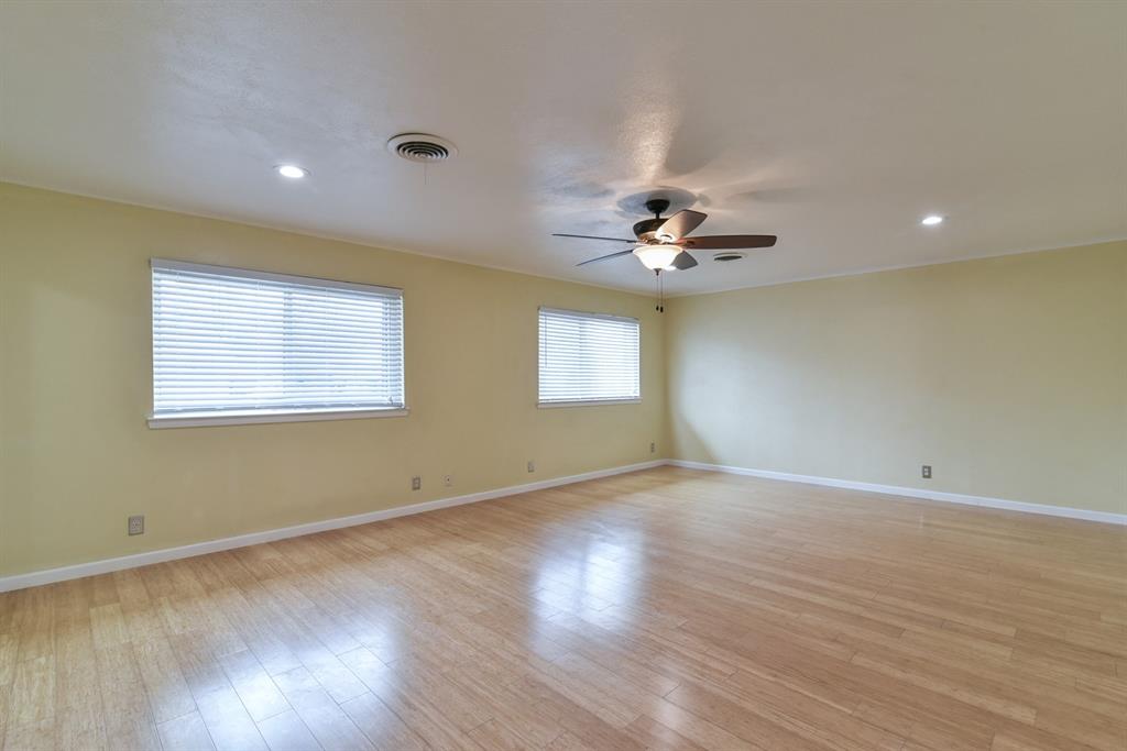 7233 Overhill Road Fort Worth, TX 76116 - Photo 6 of 30 Gallery Image 6