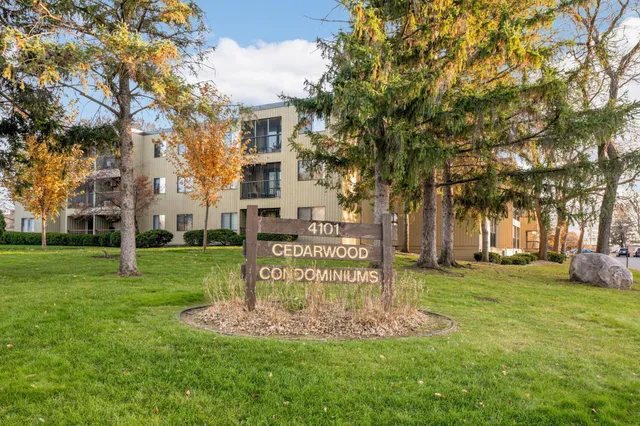 $105,000 | 4101 Parklawn Avenue, Unit 121, Edina, MN 55435