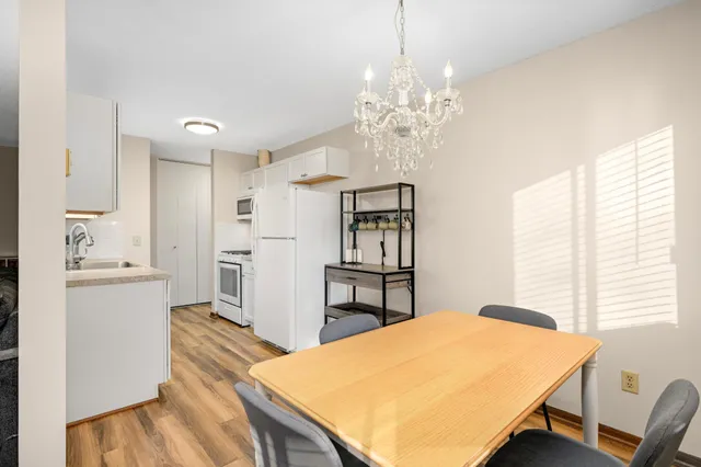 $105,000 | 4101 Parklawn Avenue, Unit 121, Edina, MN 55435