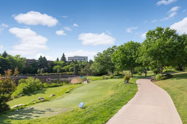 $105,000 | 4101 Parklawn Avenue, Unit 121, Edina, MN 55435