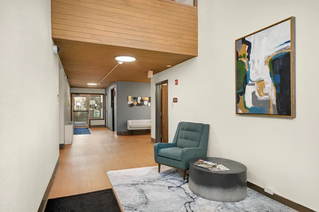 $105,000 | 4101 Parklawn Avenue, Unit 121, Edina, MN 55435