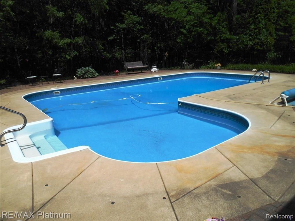 10875 Reynard Road Brighton, MI 48114 - Photo 38 of 52 Pool2.JPG