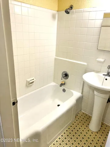 $85,900 | 311 West Ashley Street, Unit 1011, Jacksonville, FL 32202