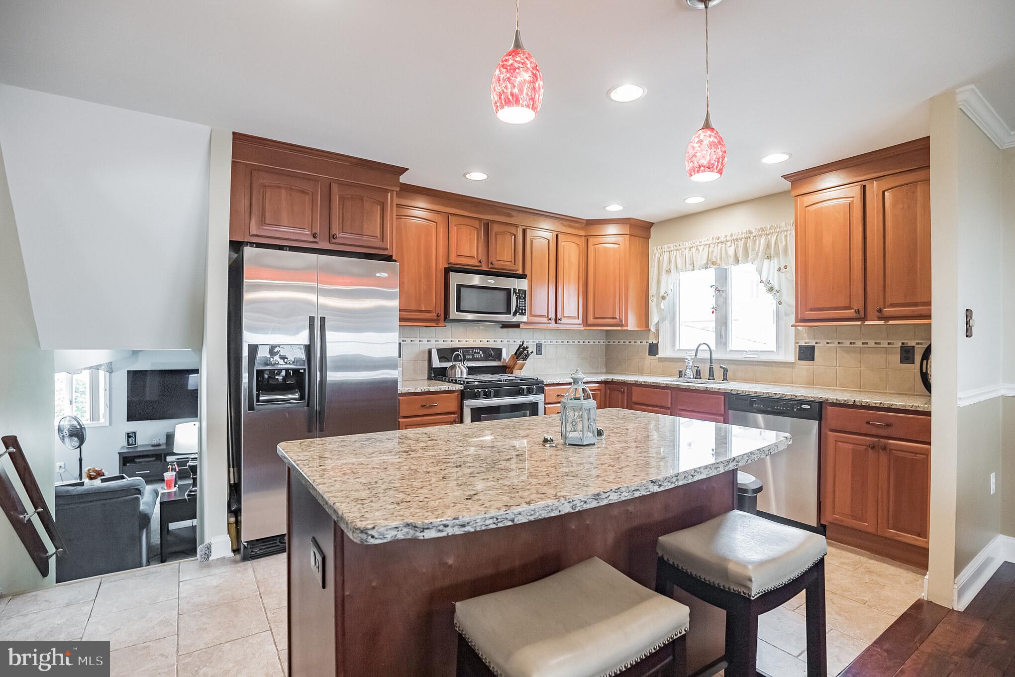 13038 Sewell Road Philadelphia, PA 19116 - Photo 8 of 30