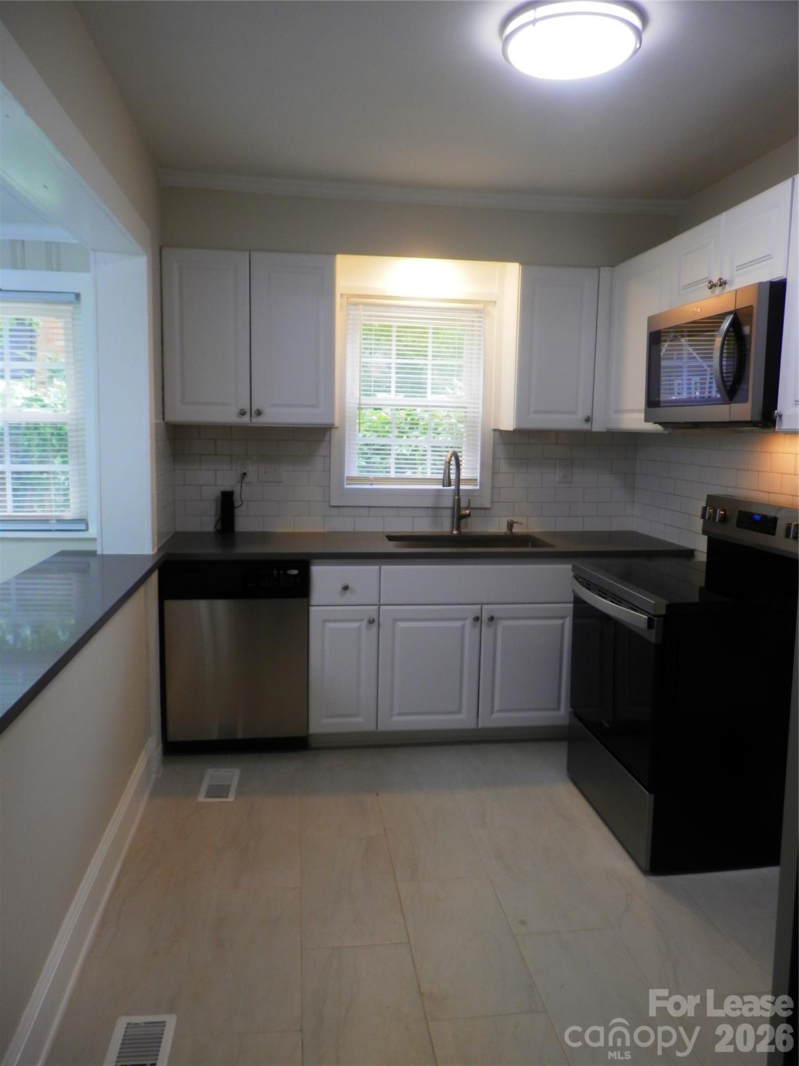 1416 Effingham Road Charlotte, NC 28208 - Photo 19 of 27
