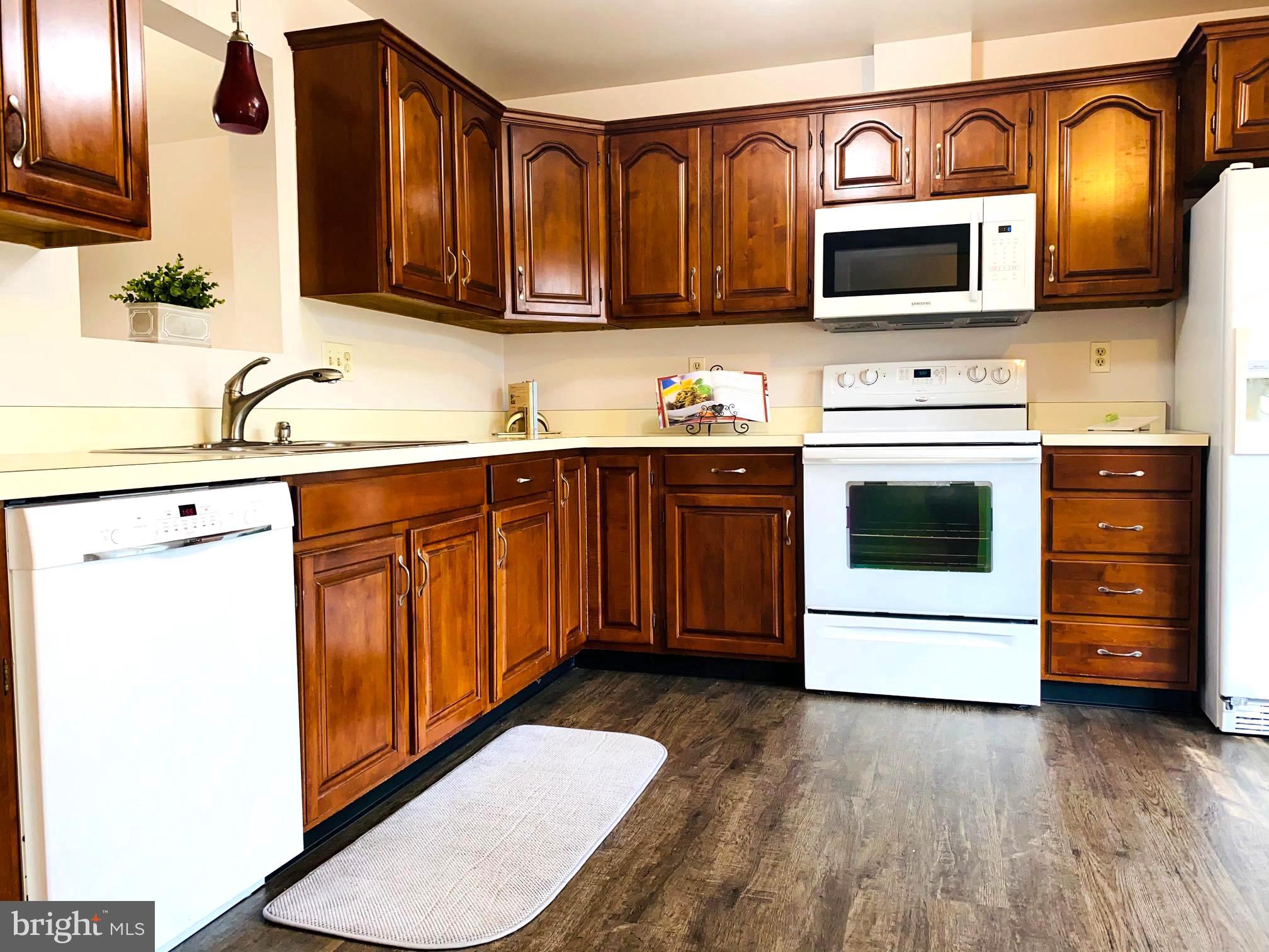 2017 Raleigh Road Hummelstown, PA 17036 - Photo 4 of 29 Spacious kitchen. w/ample countertop space...