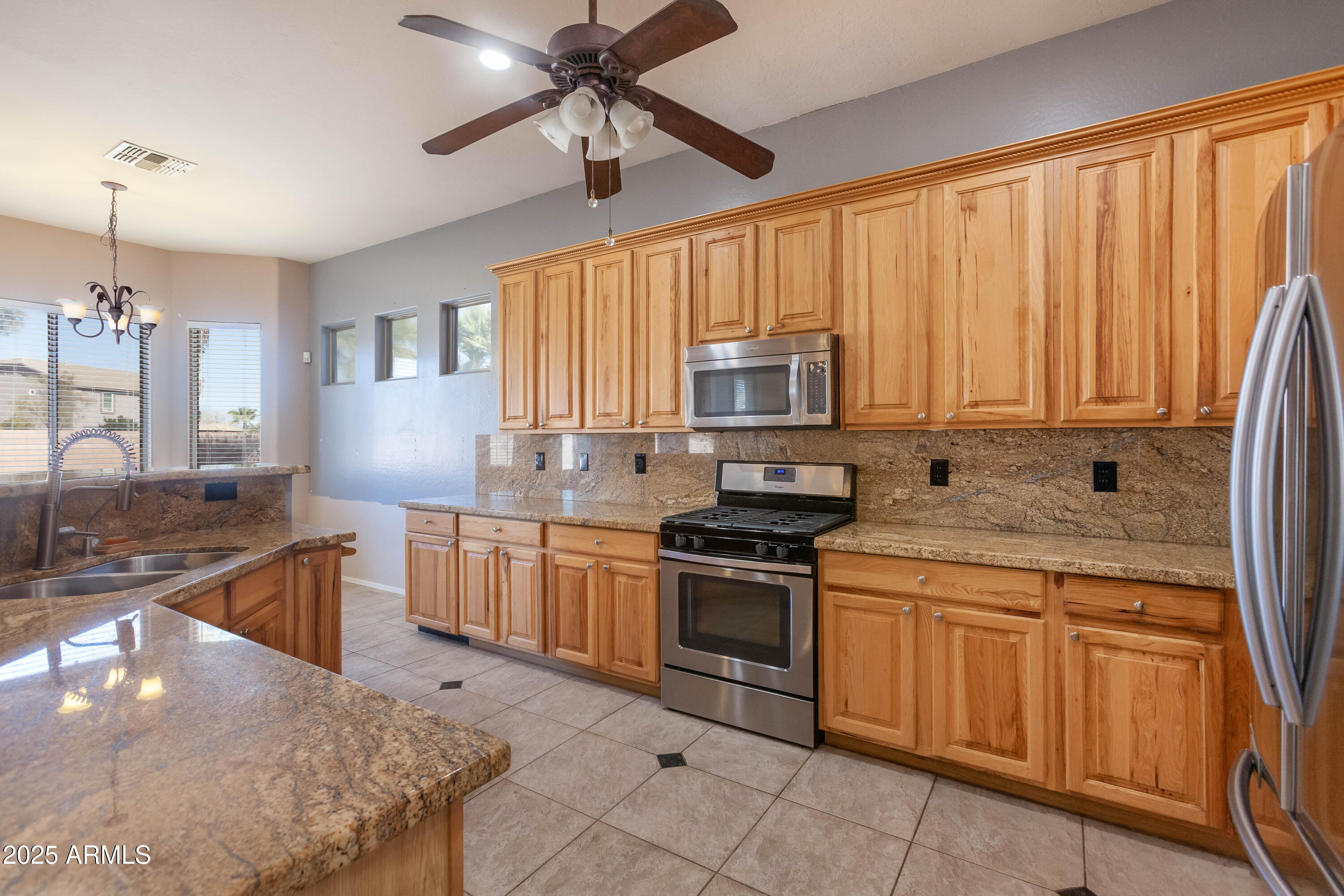 43102 West Venture Road Maricopa, AZ 85138 - Photo 11 of 47 Kitchen