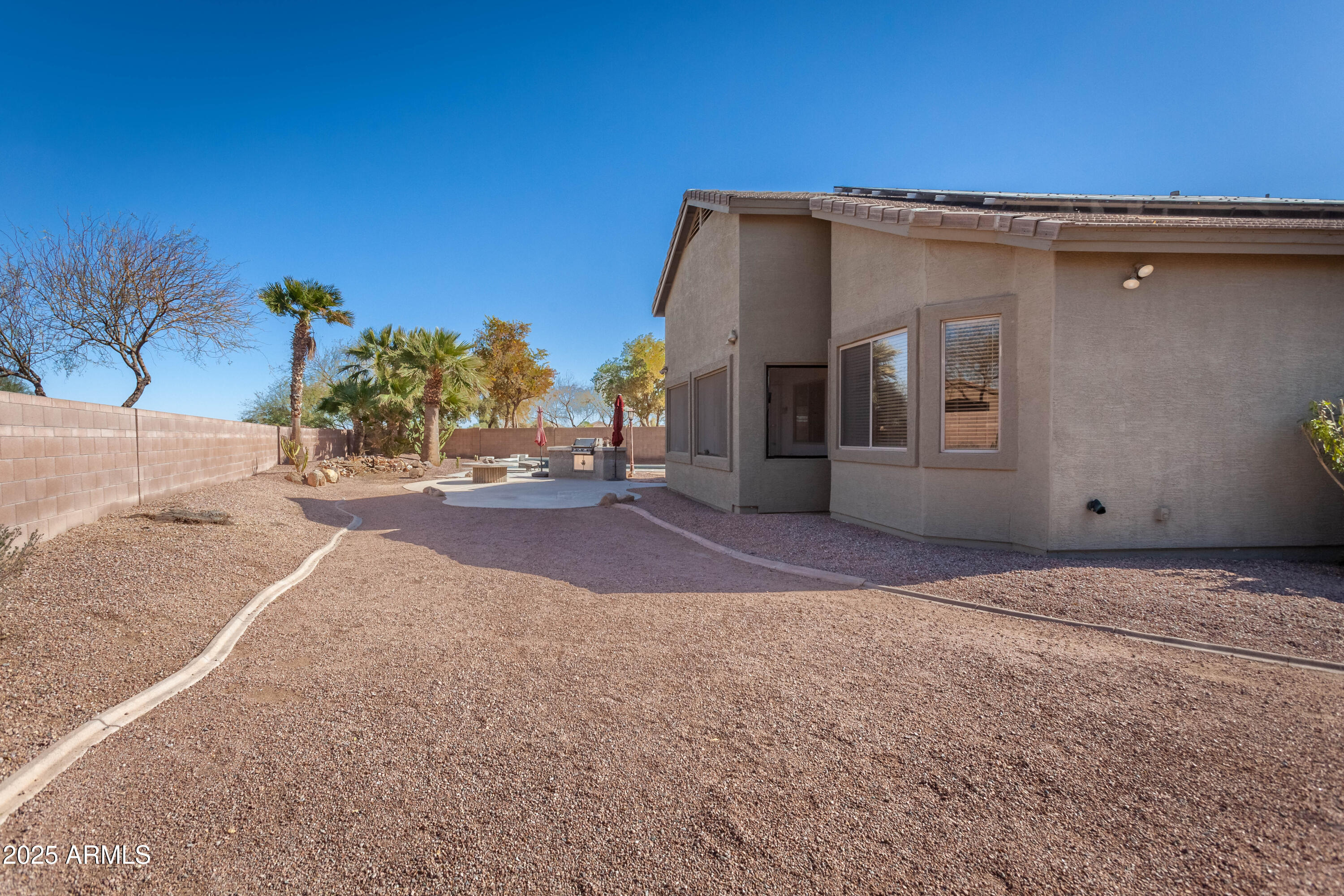 43102 West Venture Road Maricopa, AZ 85138 - Photo 24 of 47 Back yard from l rear