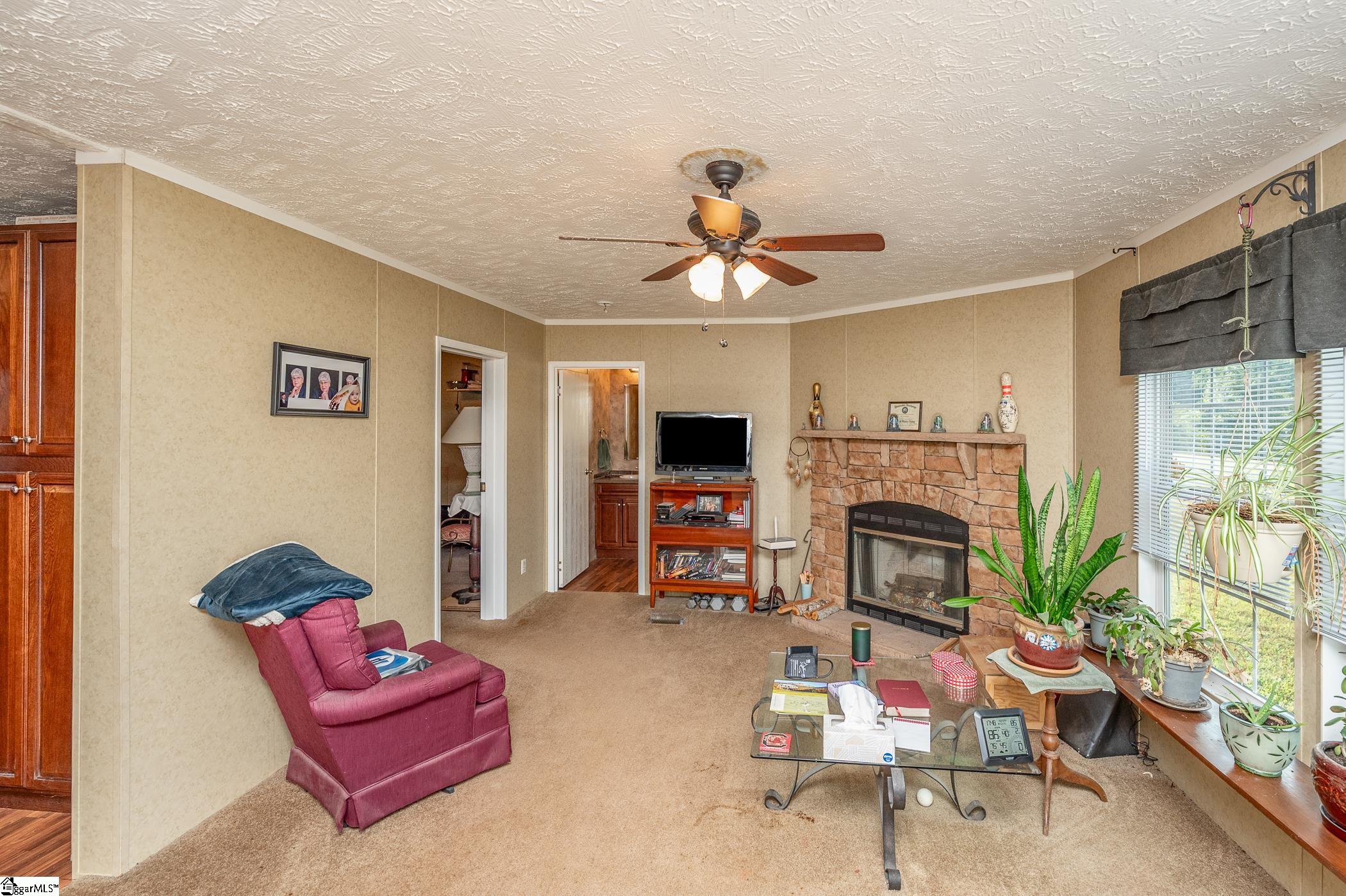 522 Acker Road Belton, SC 29627 - Photo 3 of 32