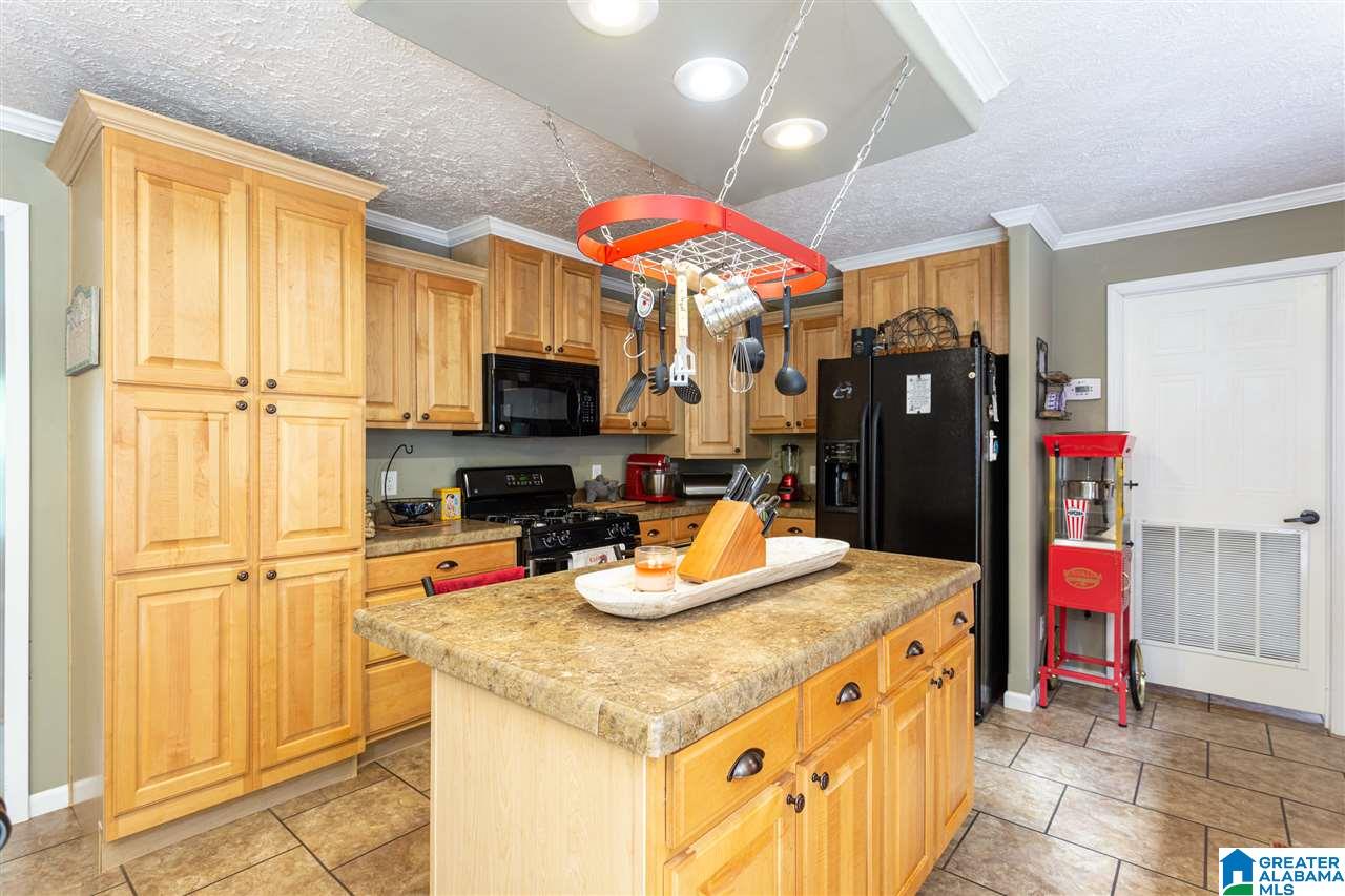 1574 White Plains Road Anniston, AL 36207 - Photo 7 of 48
