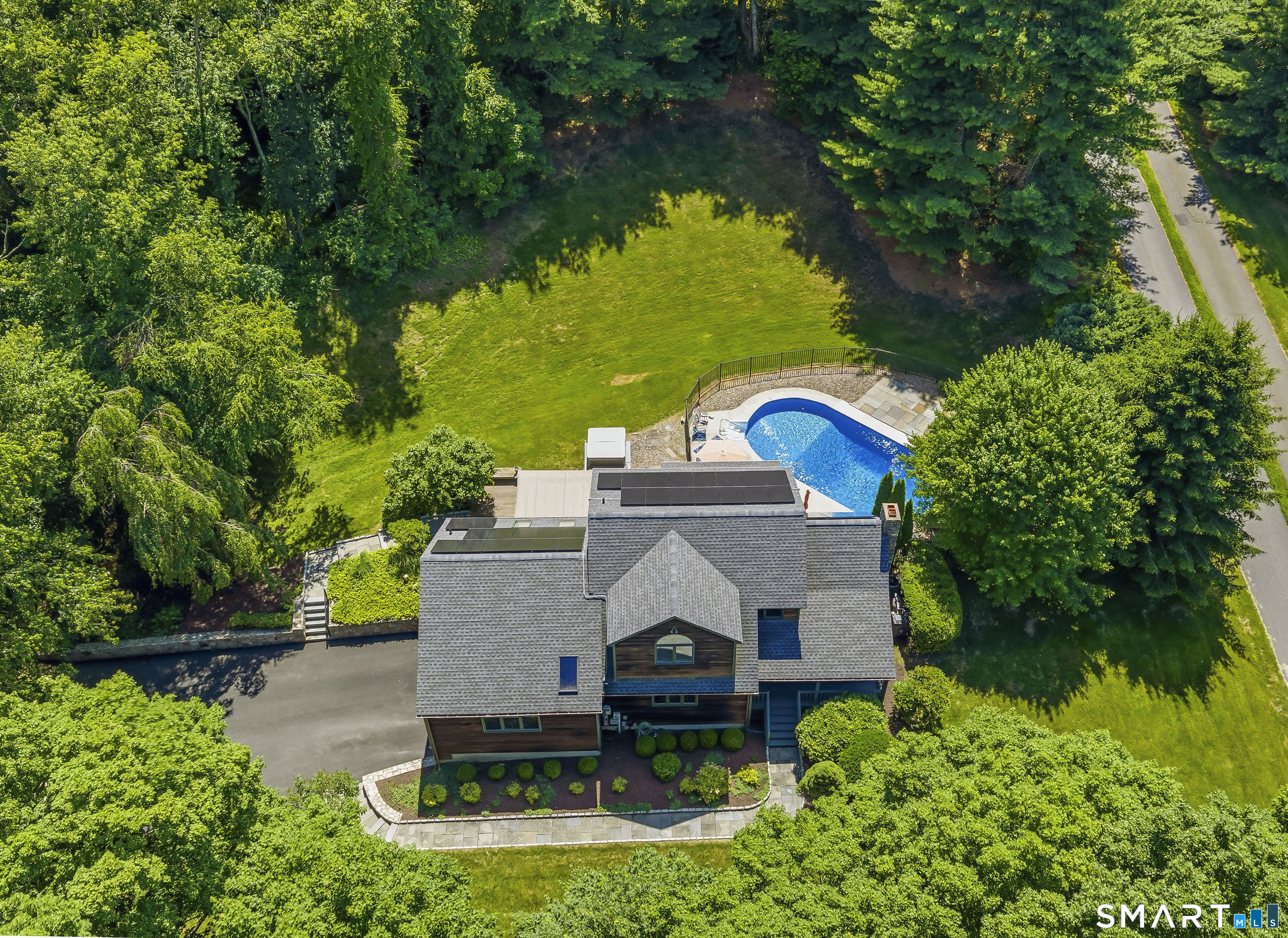 16 Palestine Road Newtown, CT 06470 - Photo 3 of 40
