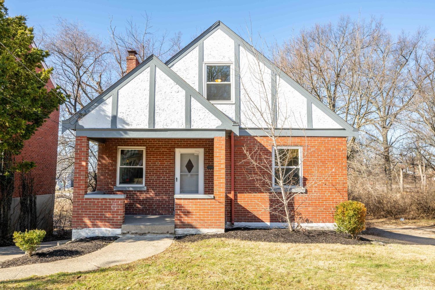 2413 Ferguson Road Cincinnati, OH 45238 - Photo 2 of 46