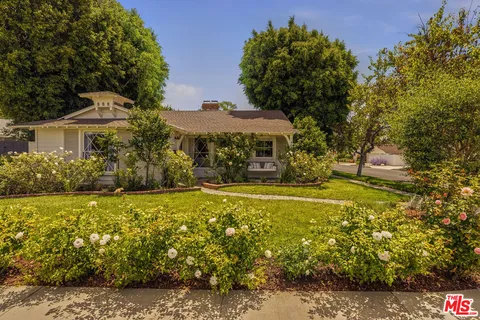 $1,995,000 | 4600 Varna Avenue, Sherman Oaks, CA 91423