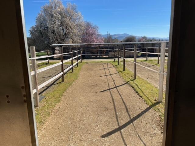 131 South Stage Road Medford, OR 97501 - Photo 9 of 15 131 horse run