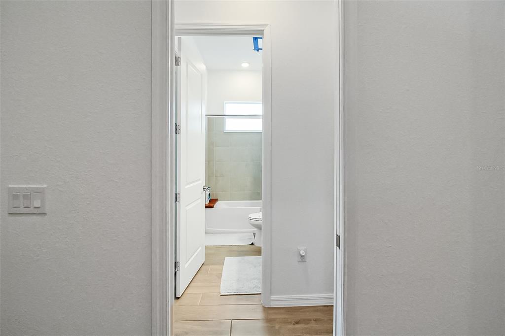 17335 Jadestone Court Venice, FL 34293 - Photo 5 of 54