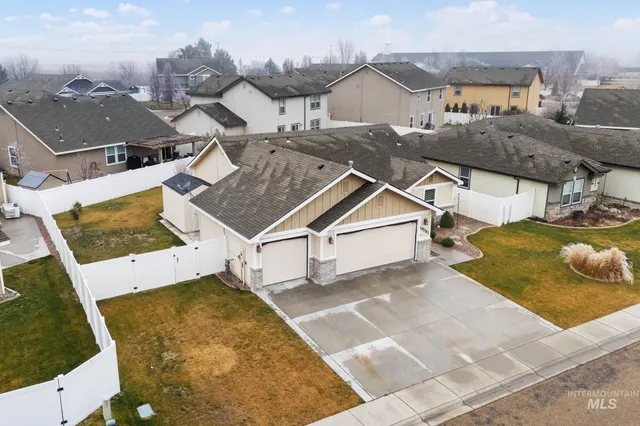 $384,999 | 19081 Harley Way, Caldwell, ID 83605