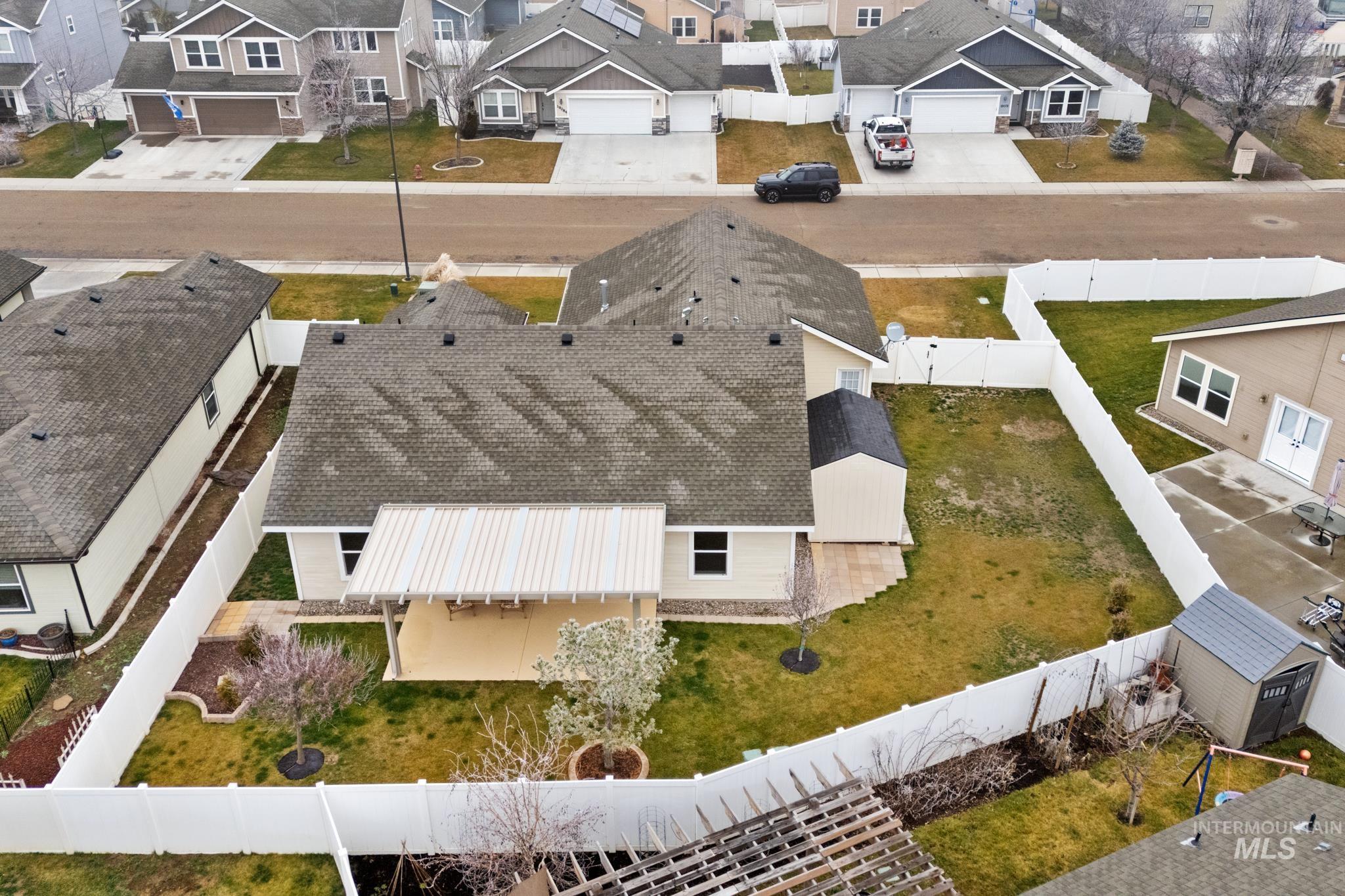 19081 Harley Way Caldwell, ID 83605 - Photo 34 of 35 Aerial view of residential area