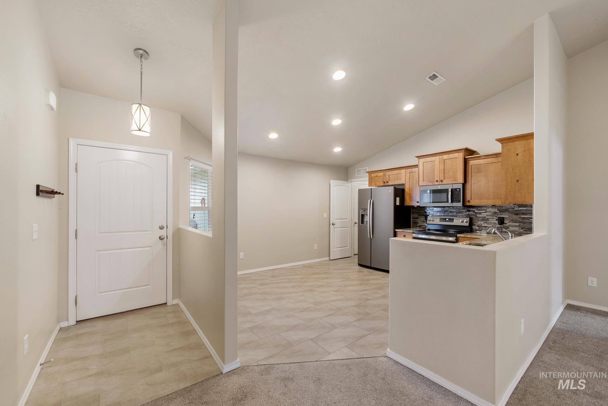 19081 Harley Way Caldwell, ID 83605 - Photo 5 of 35