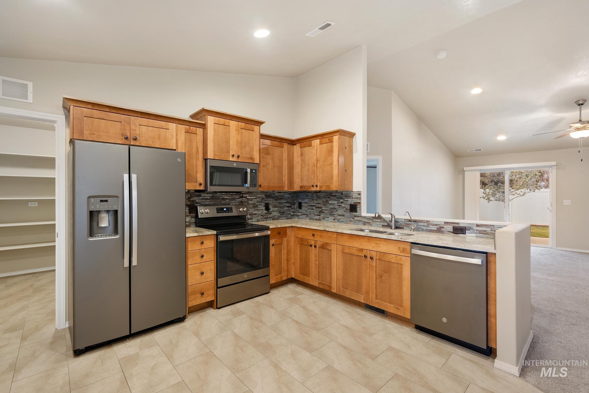 19081 Harley Way Caldwell, ID 83605 - Photo 7 of 35