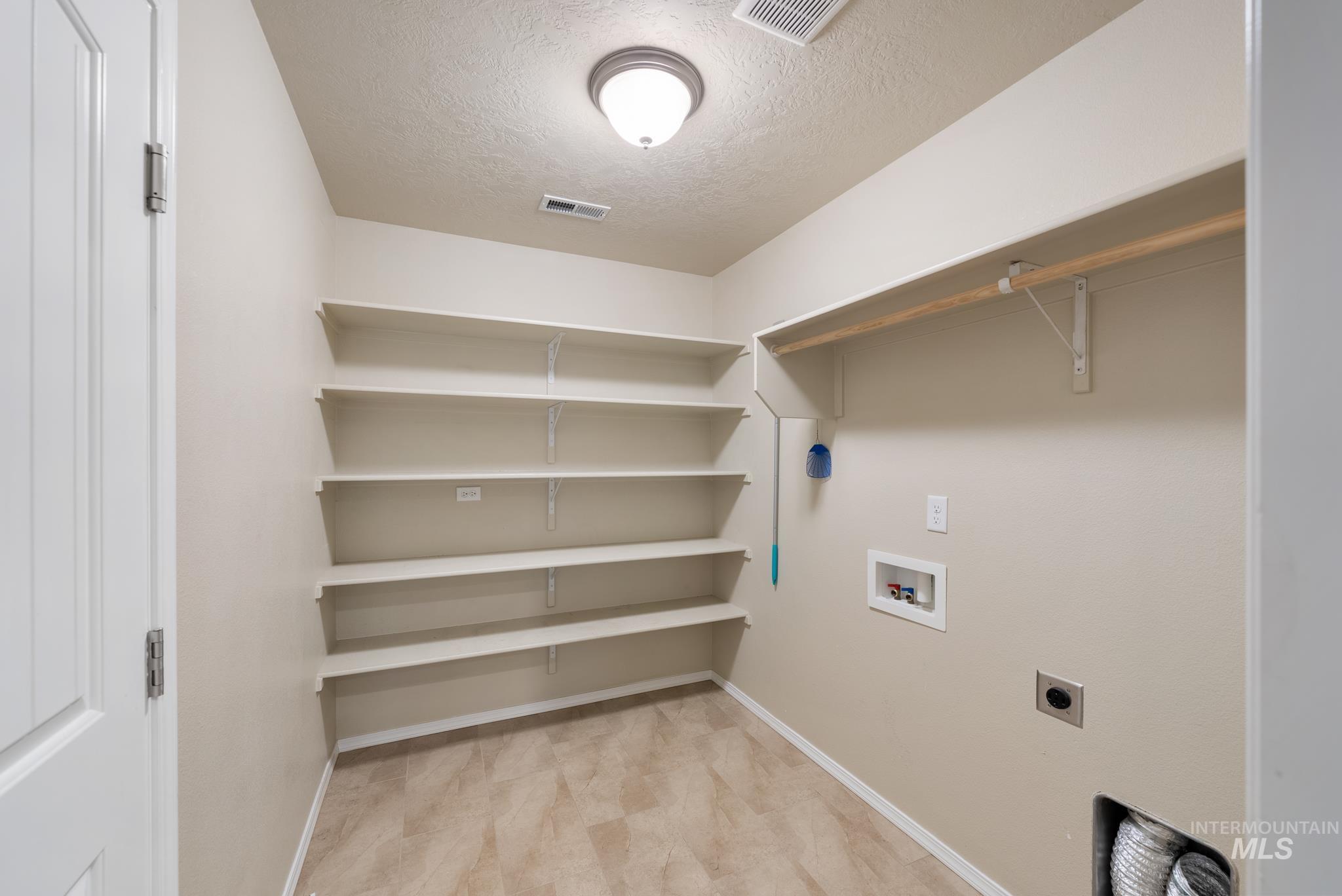 19081 Harley Way Caldwell, ID 83605 - Photo 9 of 35